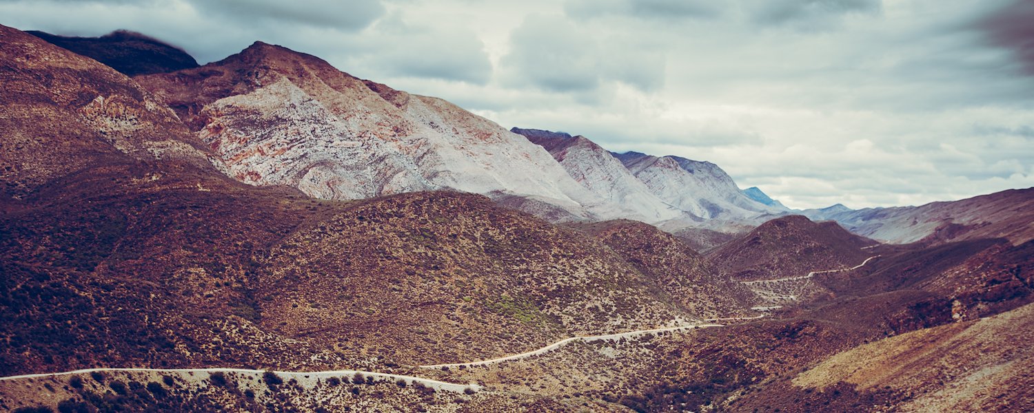 The mountain pass road to Diel Hel
