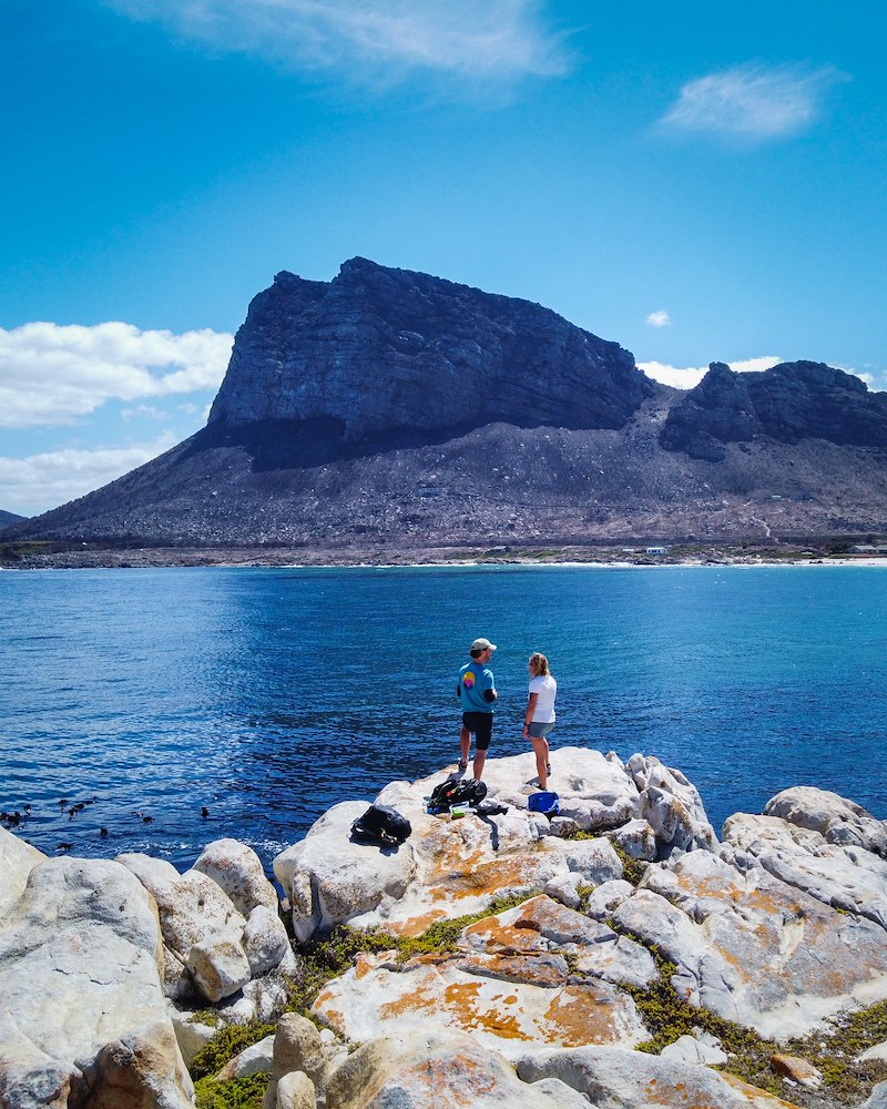 2 hikers near Pringle Bay